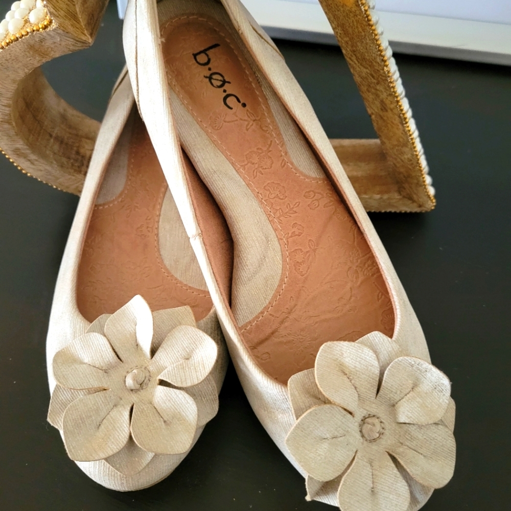 B.O.C. Born Cream Gold Ballet Slip On with Flower